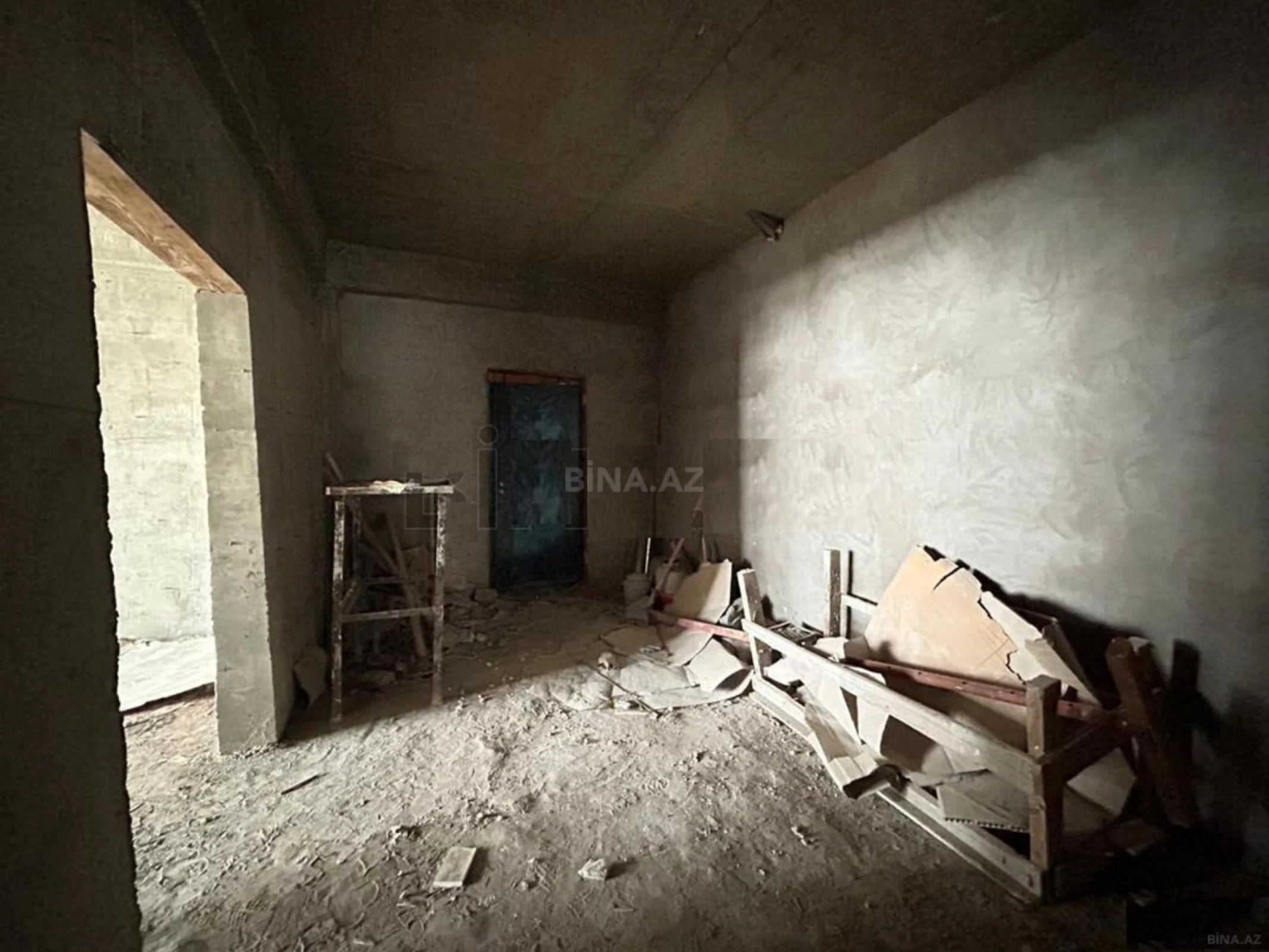 Satılır 3 otaqlı mənzil 118 m²