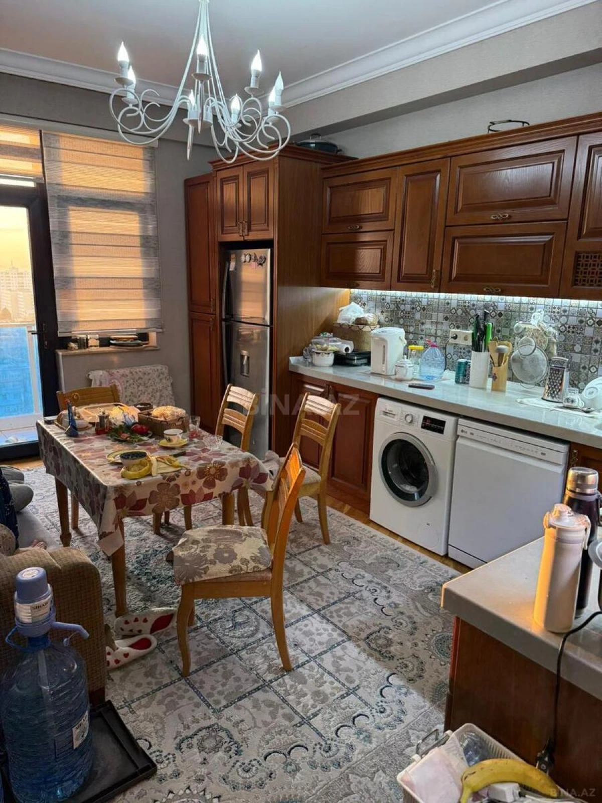 Satılır 4 otaqlı mənzil 162 m²