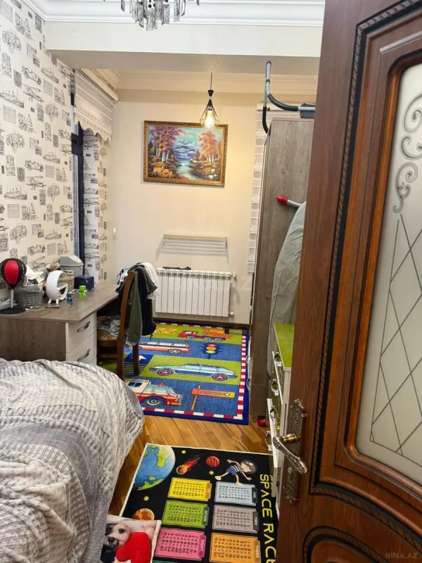 Satılır 4 otaqlı mənzil 162 m²