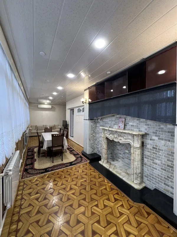 Kirayə verilir 4 otaqlı mənzil 150 m²