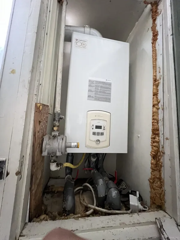 Kirayə verilir 4 otaqlı mənzil 150 m²