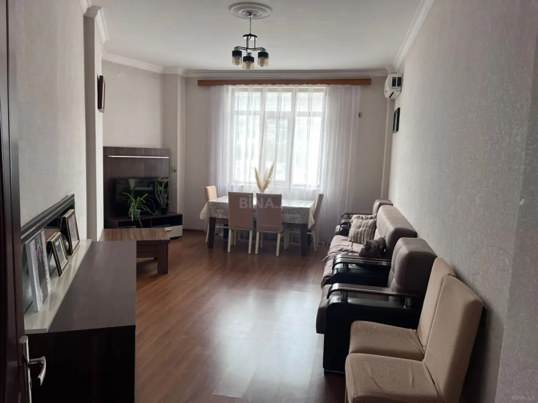 Satılır 2 otaqlı mənzil 77 m²