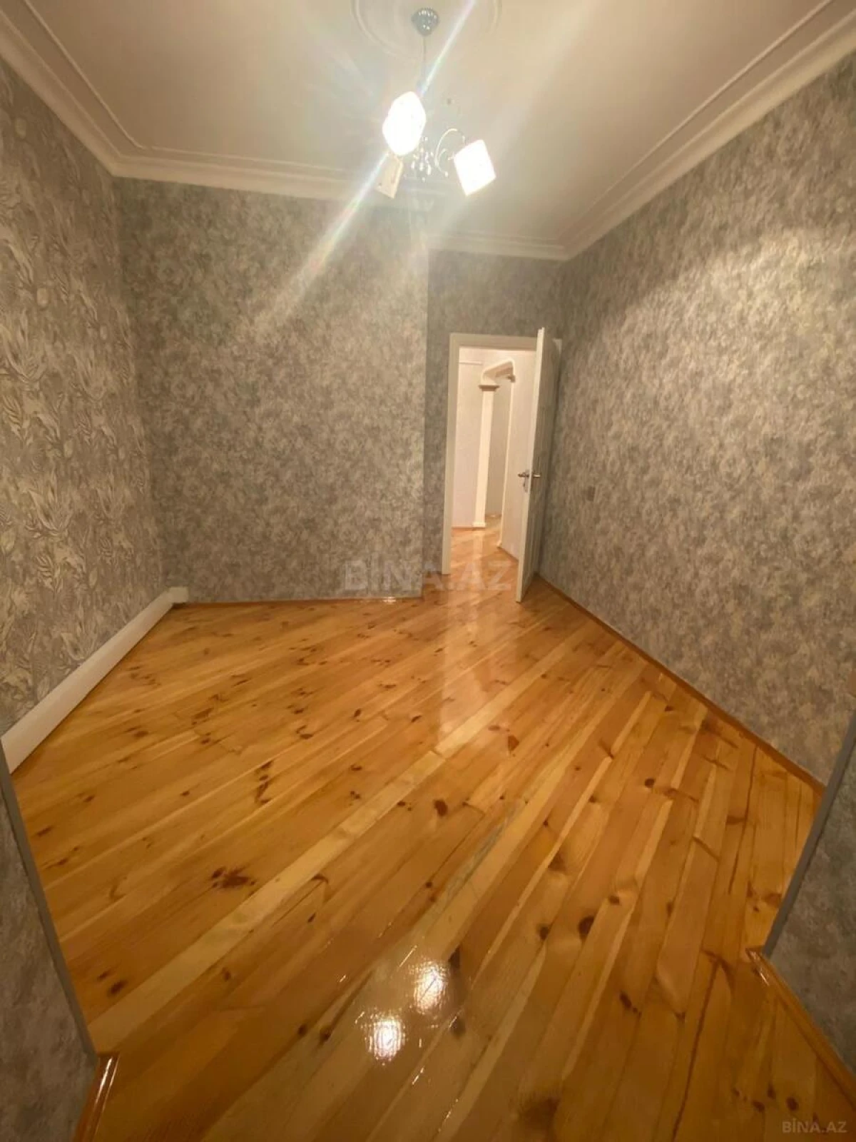 Satılır 3 otaqlı mənzil 75 m²