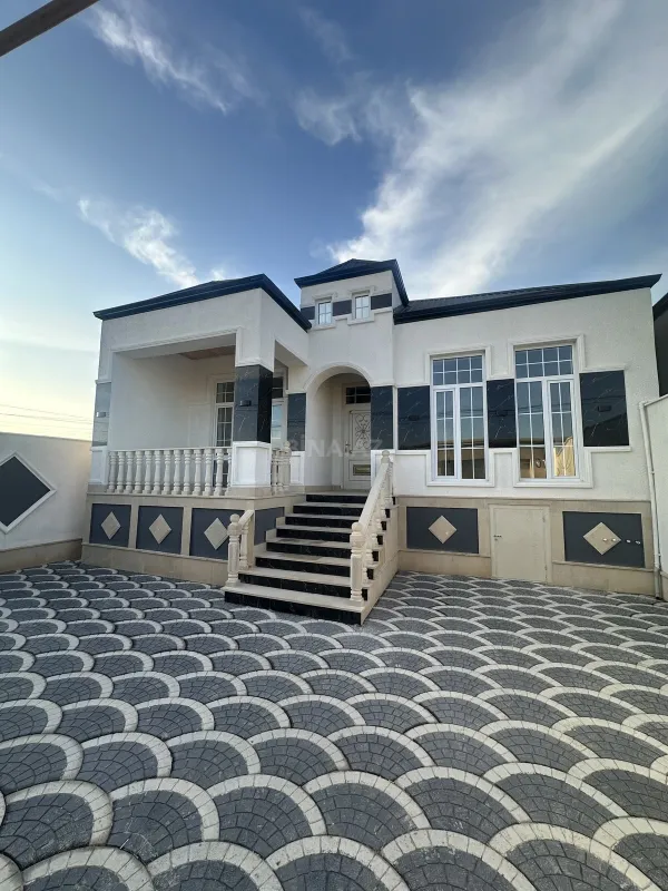 Satılır 4 otaqlı həyət evi 135 m²