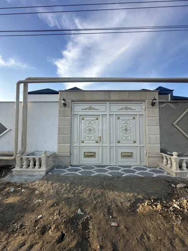 Satılır 4 otaqlı həyət evi 135 m²