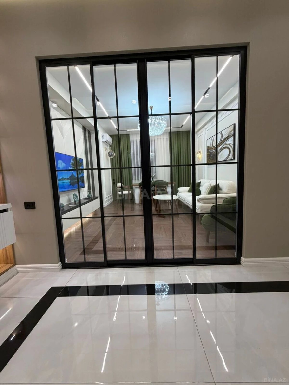 Satılır 2 otaqlı mənzil 86 m²