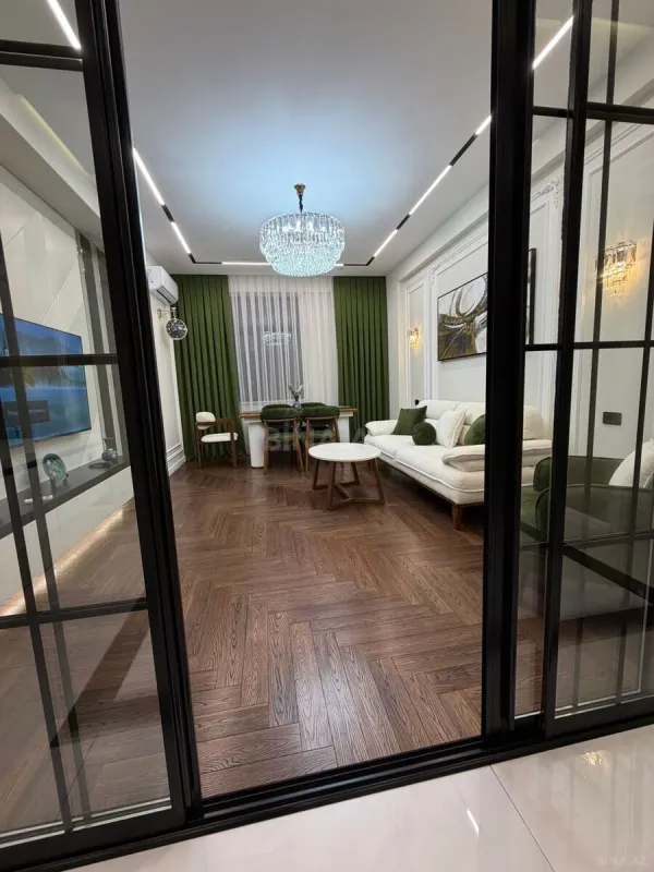 Satılır 2 otaqlı mənzil 86 m²