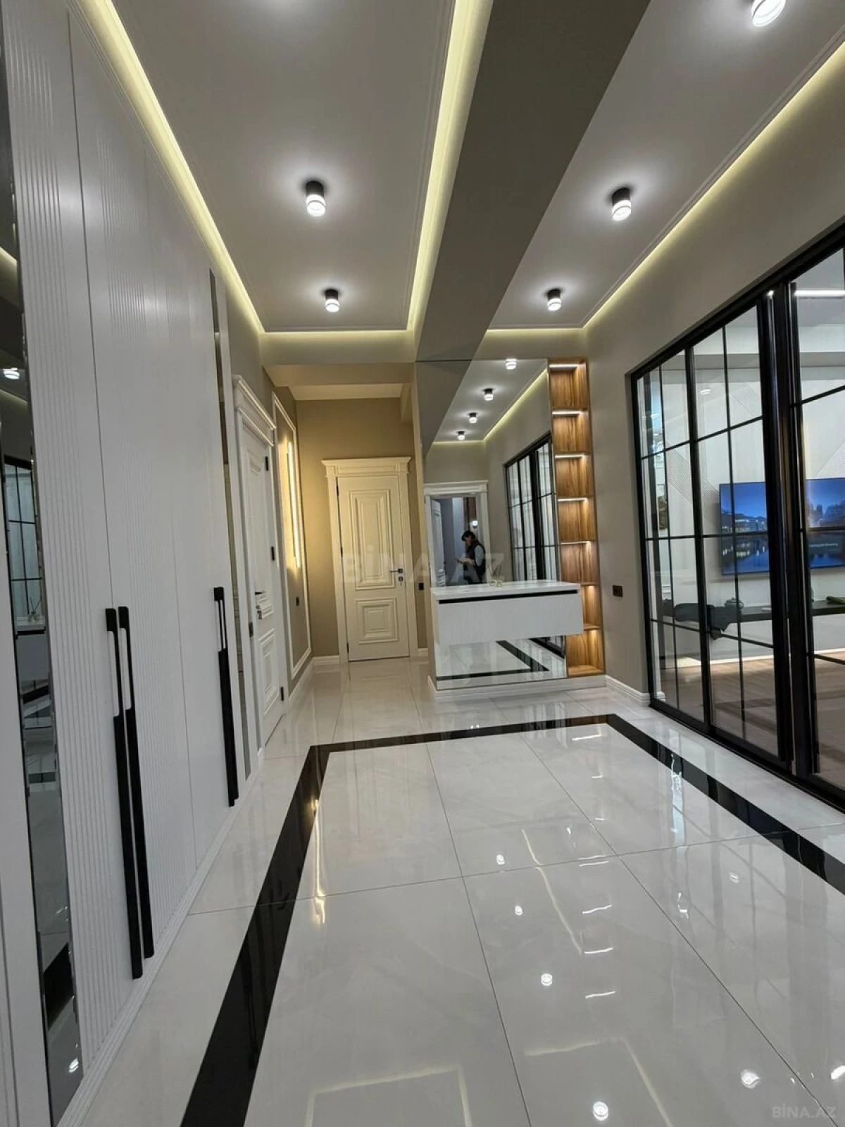 Satılır 2 otaqlı mənzil 86 m²