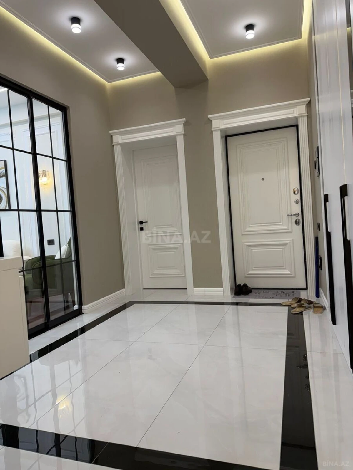 Satılır 2 otaqlı mənzil 86 m²