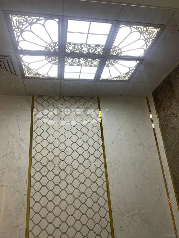 Satılır 4 otaqlı mənzil 140 m²