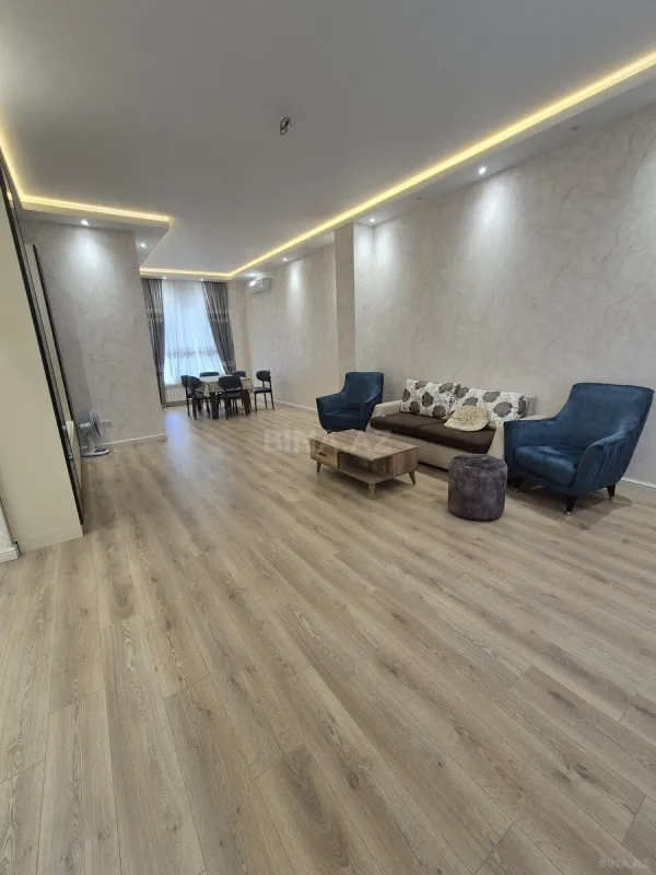 Satılır 7 otaqlı həyət evi 285 m²