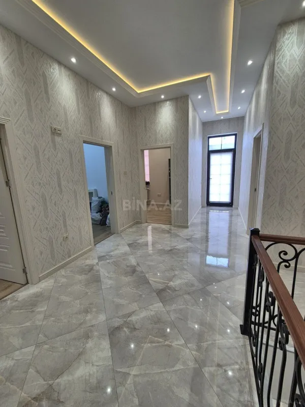 Satılır 7 otaqlı həyət evi 285 m²