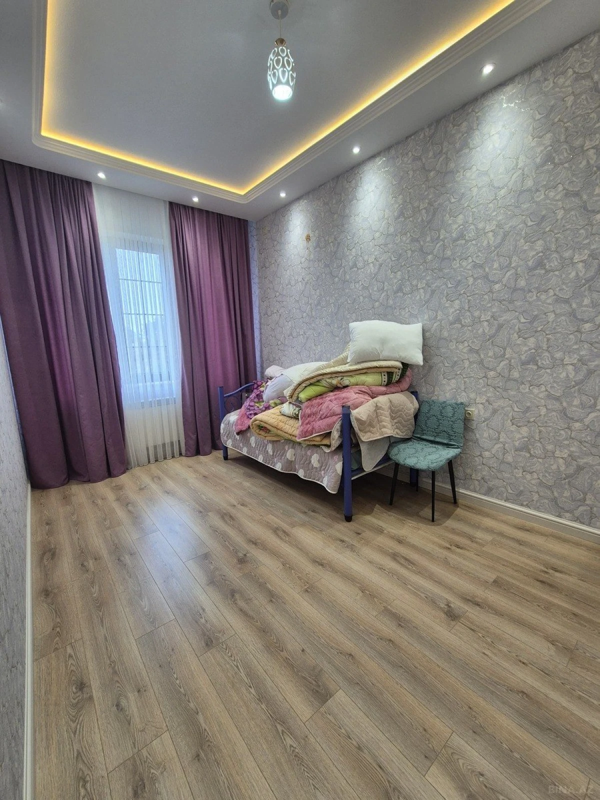 Satılır 7 otaqlı həyət evi 285 m²