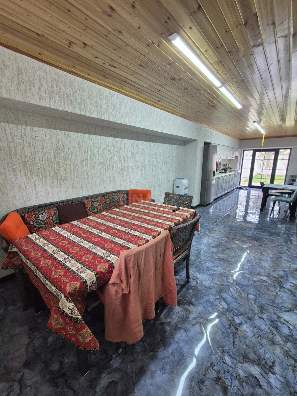 Satılır 7 otaqlı həyət evi 285 m²