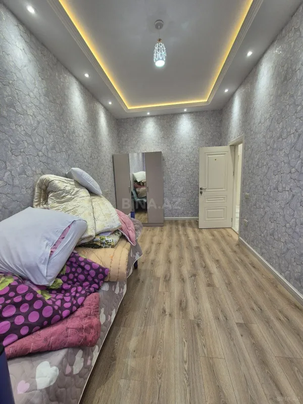 Satılır 7 otaqlı həyət evi 285 m²