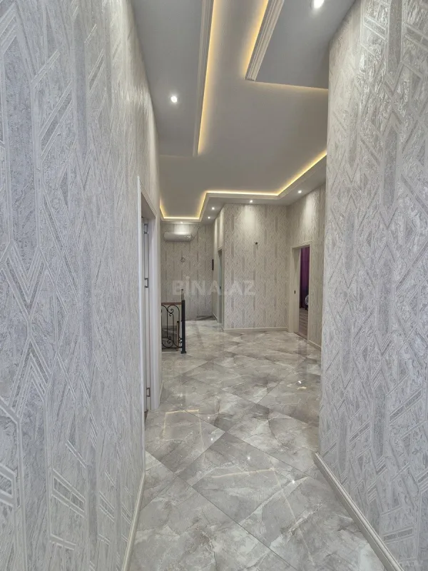 Satılır 7 otaqlı həyət evi 285 m²