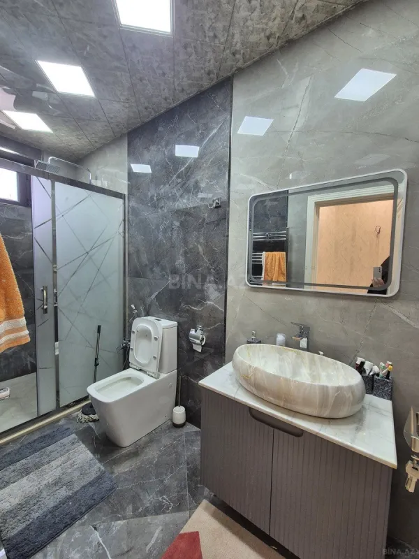 Satılır 7 otaqlı həyət evi 285 m²