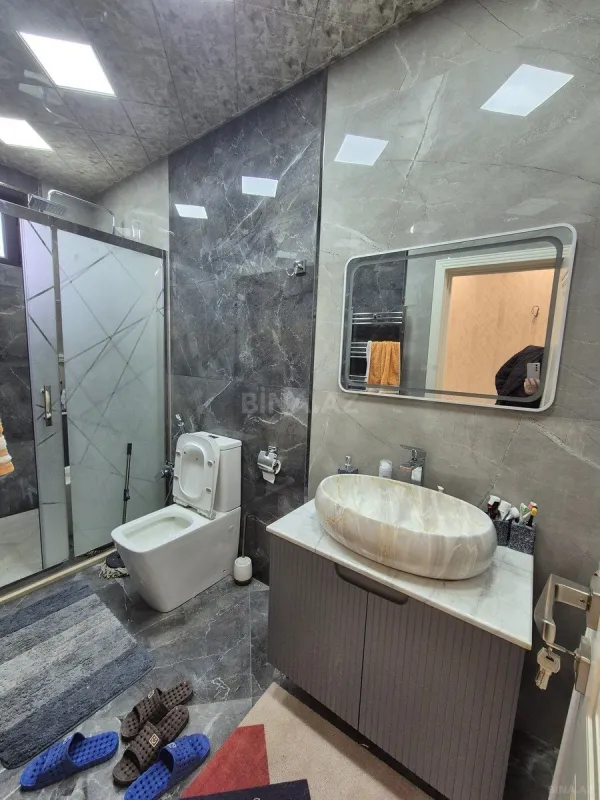 Satılır 7 otaqlı həyət evi 285 m²