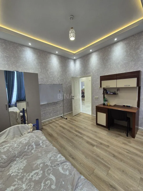 Satılır 7 otaqlı həyət evi 285 m²
