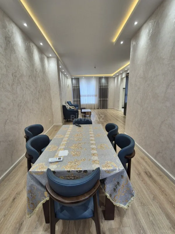 Satılır 7 otaqlı həyət evi 285 m²