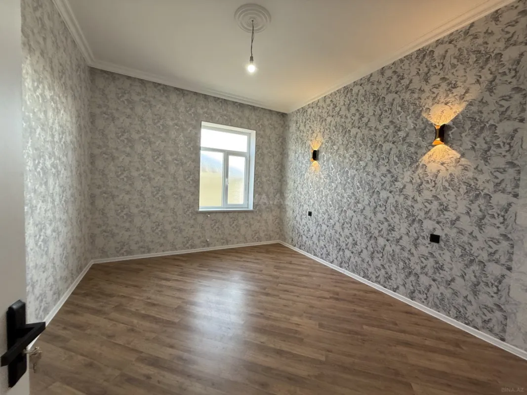 Satılır 5 otaqlı həyət evi 210 m²