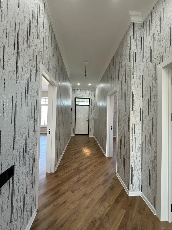 Satılır 5 otaqlı həyət evi 210 m²