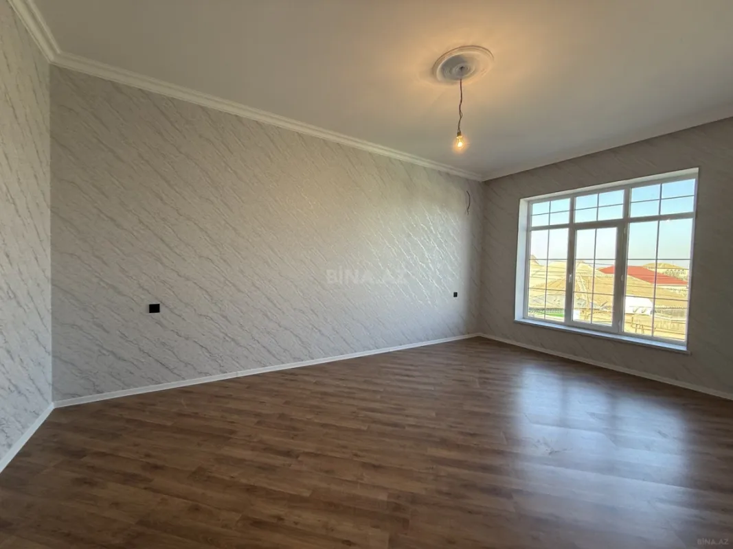 Satılır 5 otaqlı həyət evi 210 m²