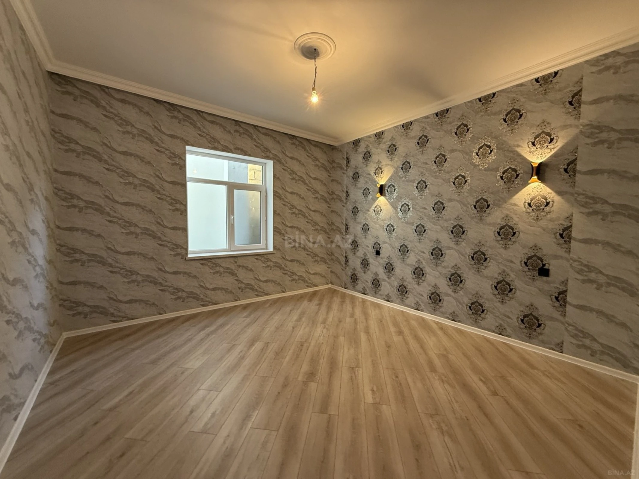 Satılır 5 otaqlı həyət evi 210 m²