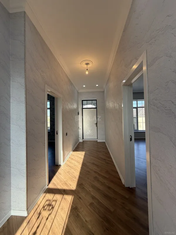 Satılır 5 otaqlı həyət evi 210 m²