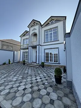 Satılır 5 otaqlı həyət evi 210 m²