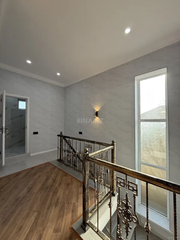 Satılır 5 otaqlı həyət evi 210 m²