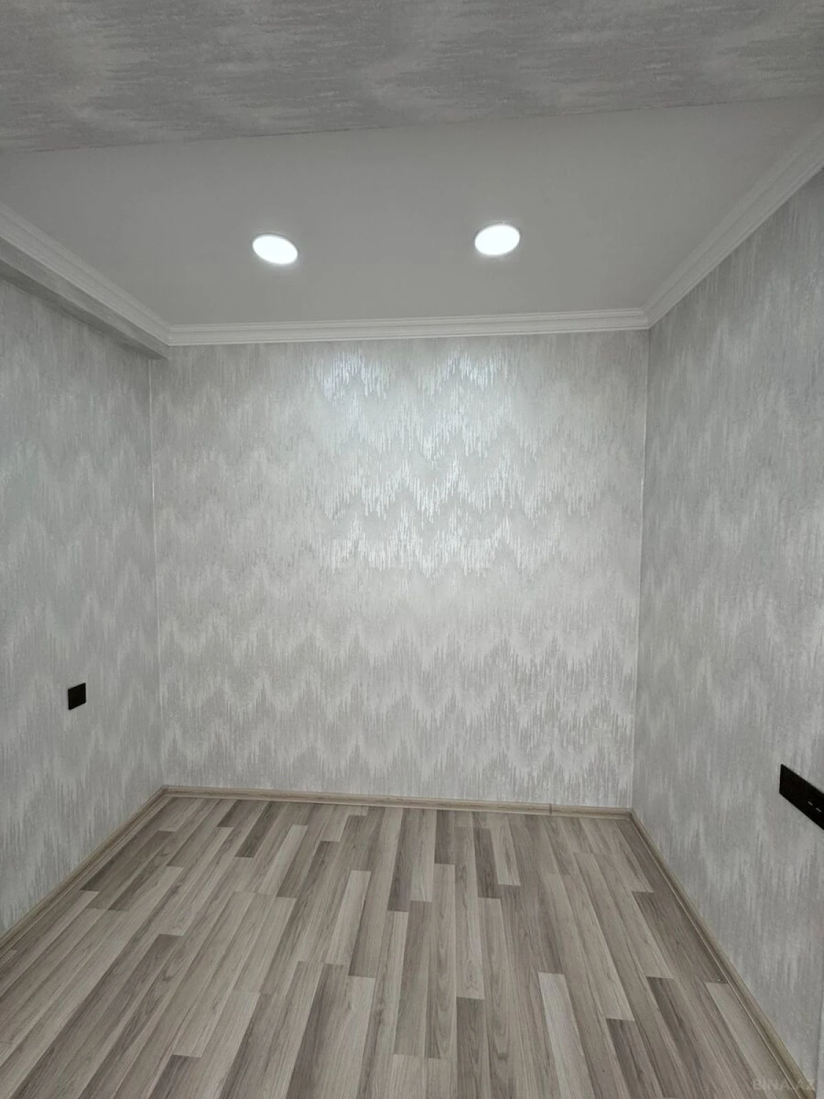 Satılır 2 otaqlı mənzil 38 m²