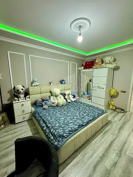 Satılır 4 otaqlı həyət evi 200 m²