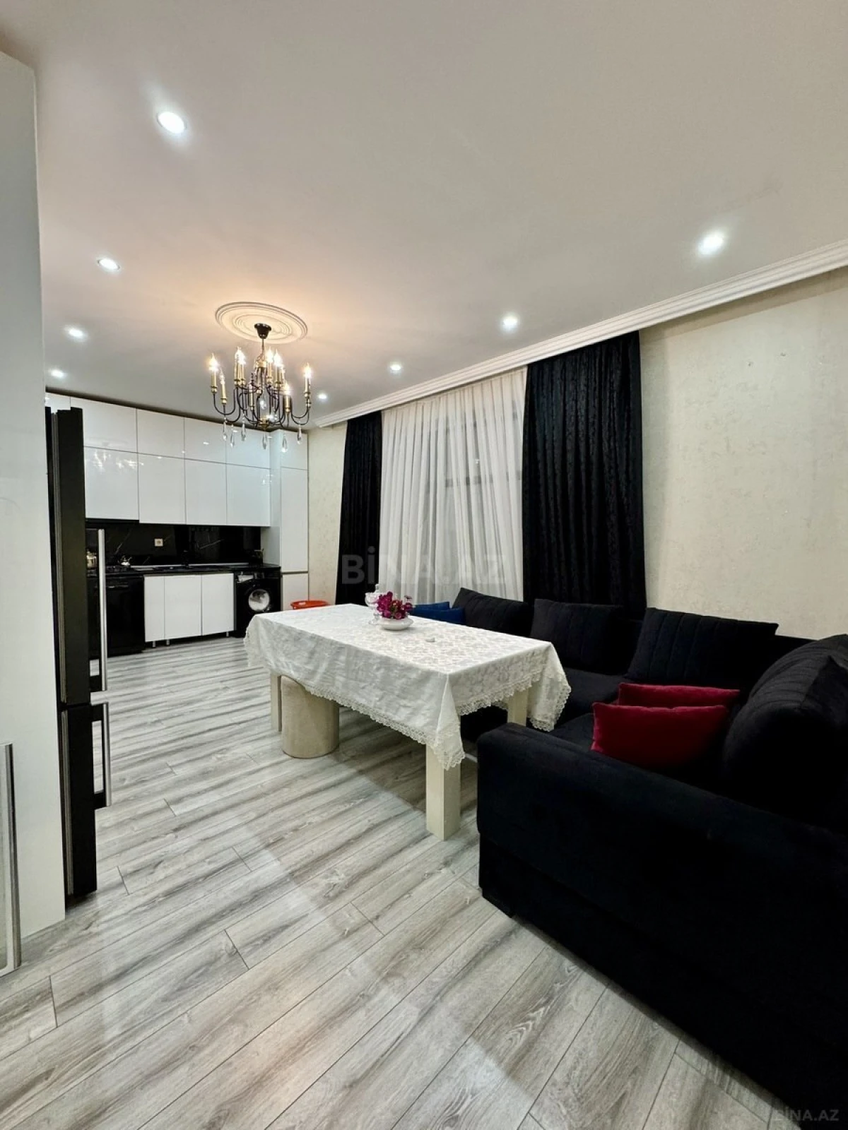 Satılır 4 otaqlı həyət evi 200 m²
