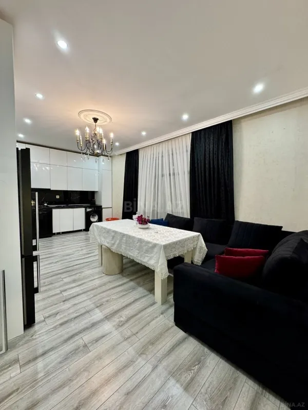 Satılır 4 otaqlı həyət evi 200 m²