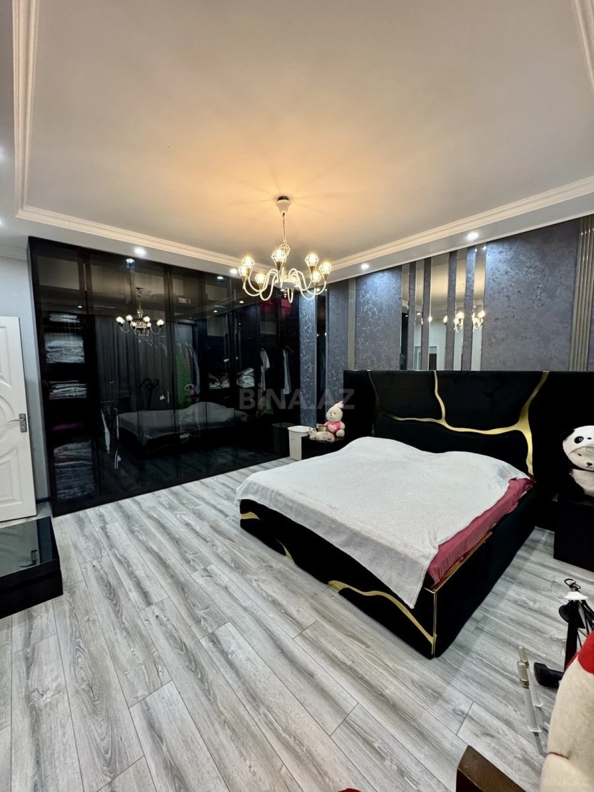 Satılır 4 otaqlı həyət evi 200 m²