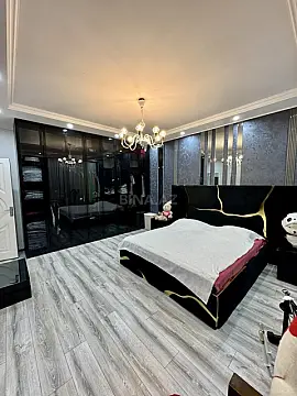 Satılır 4 otaqlı həyət evi 200 m²