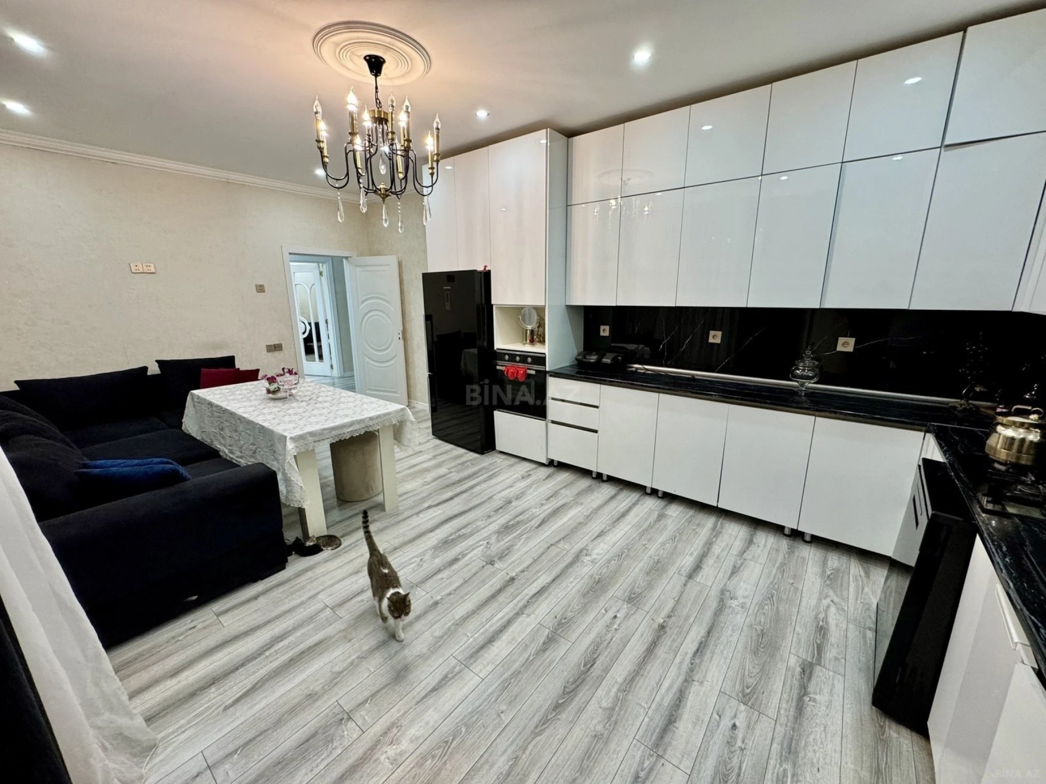 Satılır 4 otaqlı həyət evi 200 m²