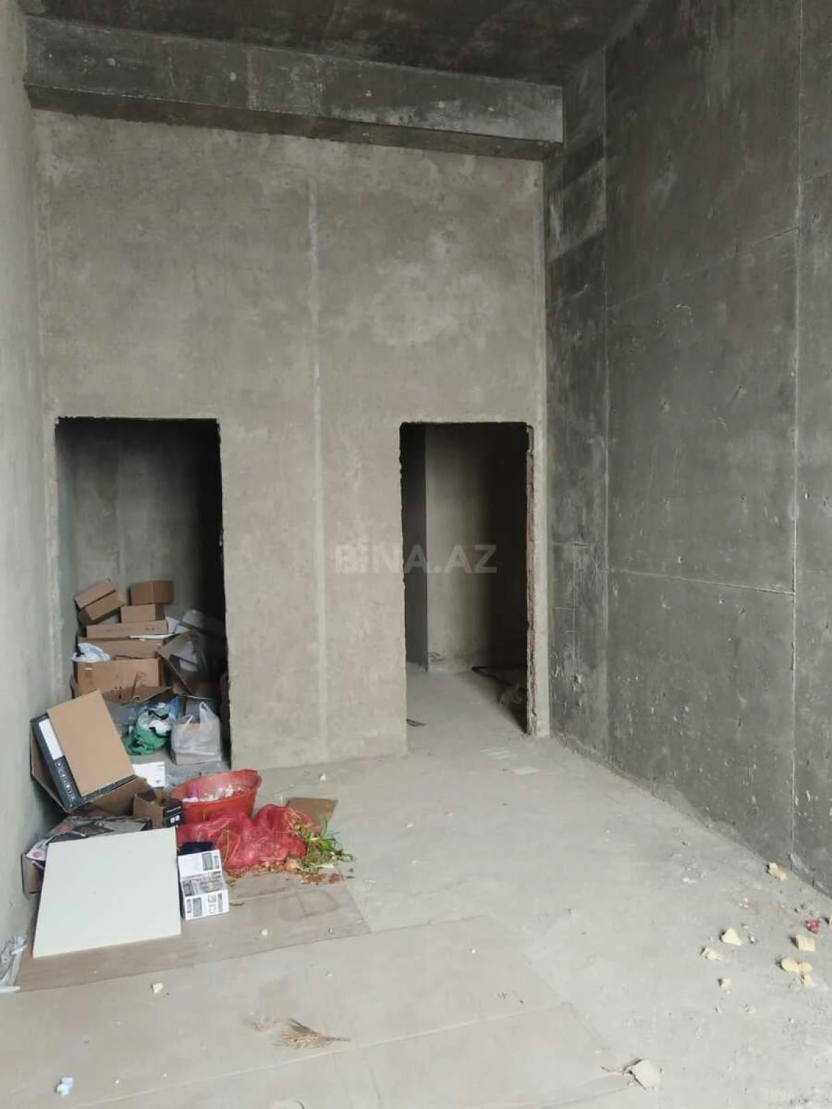 Satılır 2 otaqlı mənzil 121.4 m²