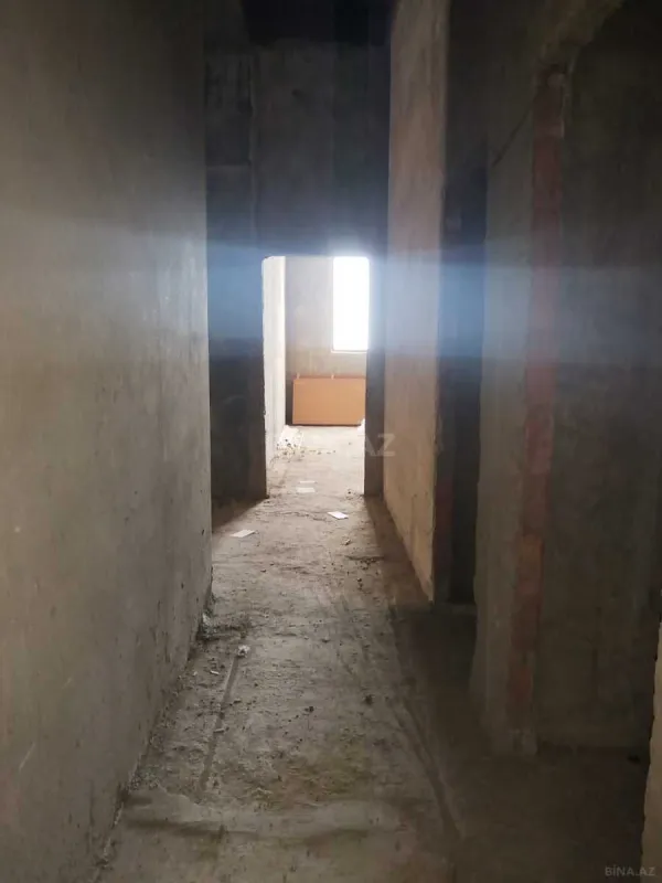 Satılır 2 otaqlı mənzil 121.4 m²