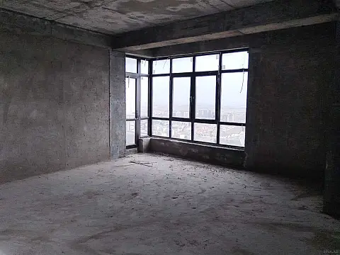 Satılır 3 otaqlı mənzil 138.2 m²