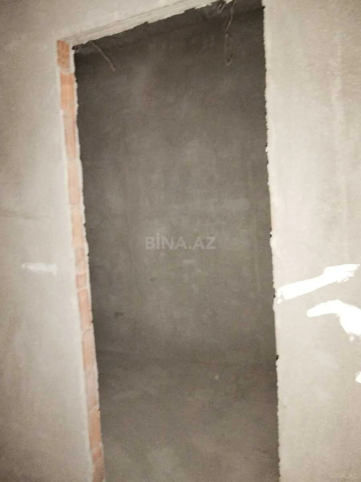 Satılır 3 otaqlı mənzil 138.2 m²