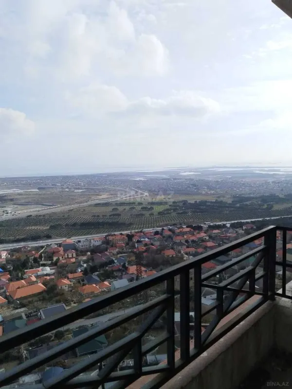 Satılır 3 otaqlı mənzil 138.2 m²