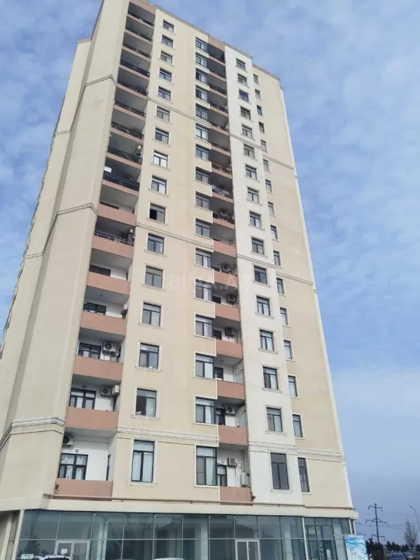 Satılır 3 otaqlı mənzil 138.2 m²