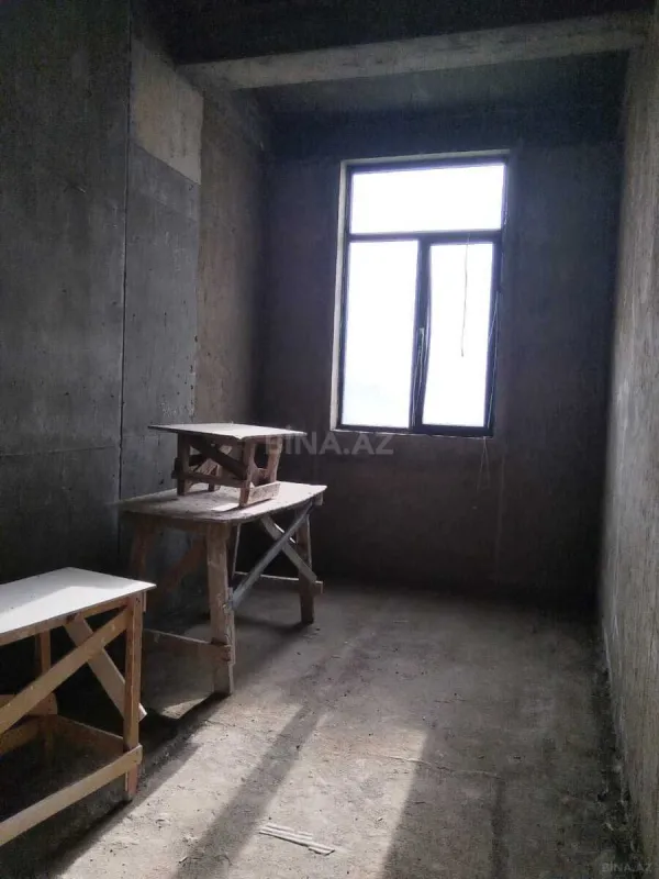 Satılır 3 otaqlı mənzil 140 m²