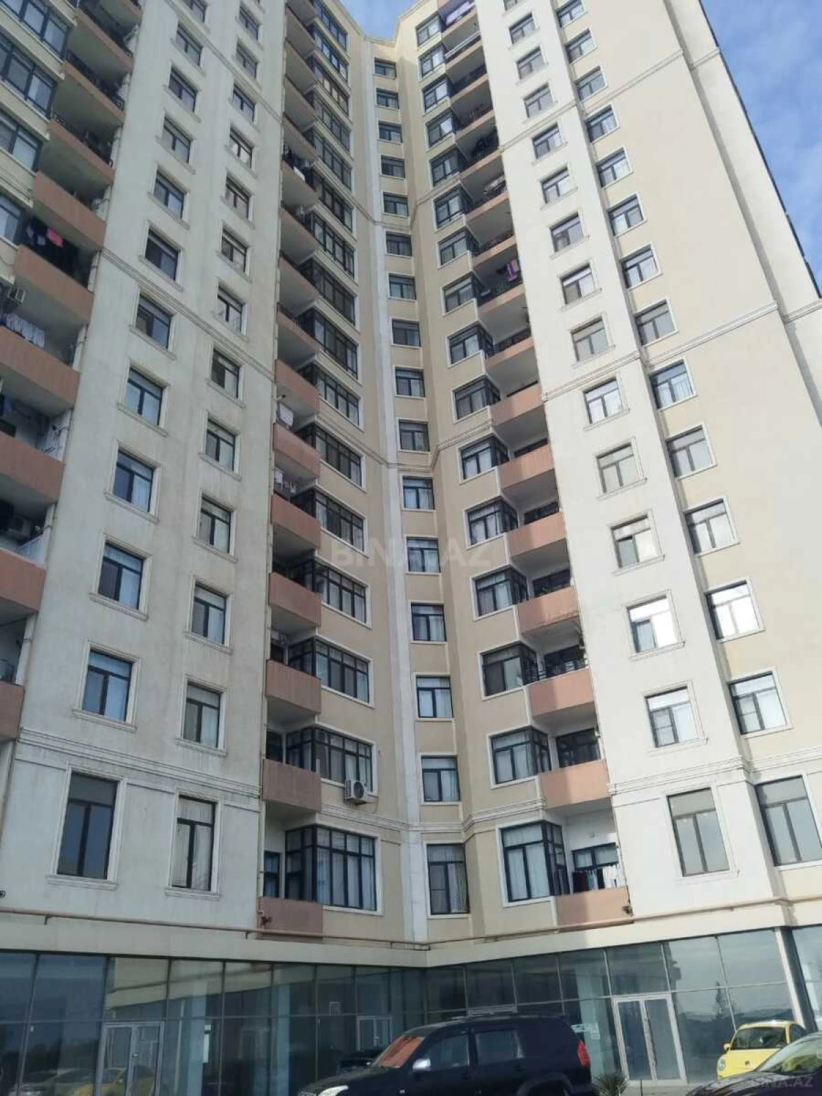 Satılır 3 otaqlı mənzil 140 m²