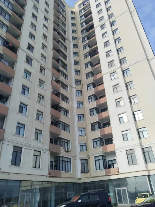 Satılır 3 otaqlı mənzil 140 m²