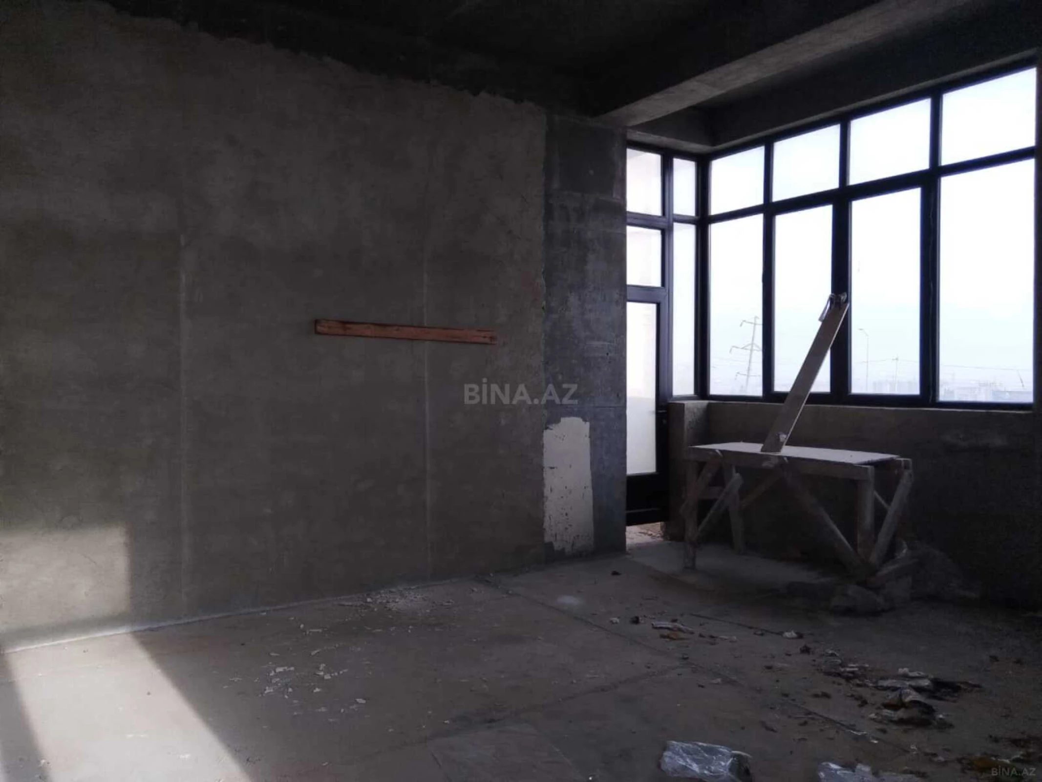 Satılır 3 otaqlı mənzil 140 m²