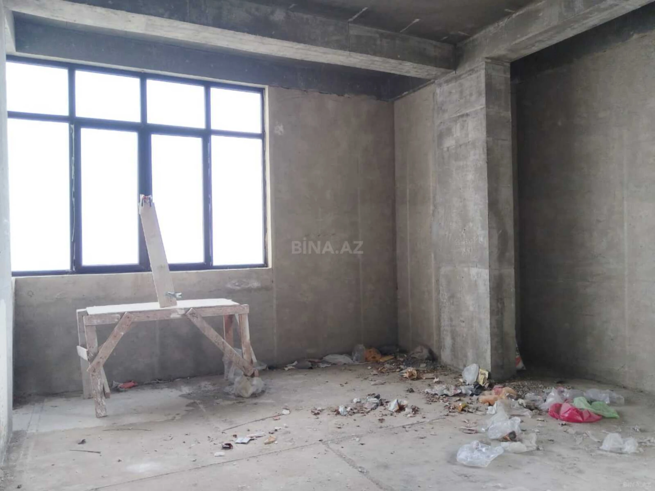 Satılır 3 otaqlı mənzil 140 m²