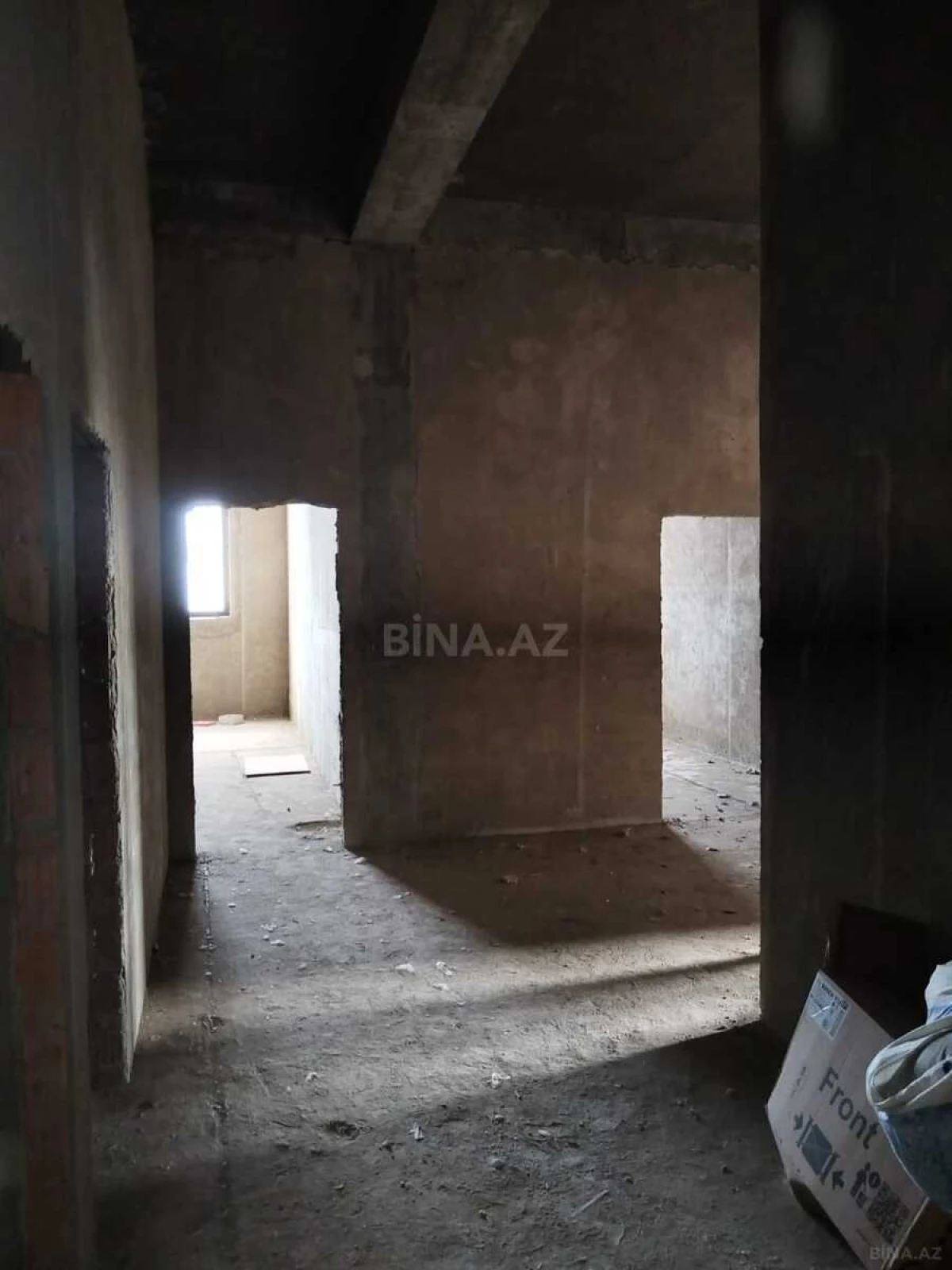 Satılır 3 otaqlı mənzil 140 m²